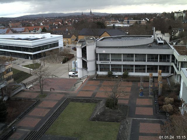 Foto der Webcam: Verwaltungsgebäude, Innenhof mit Audimax, Hörsaal-Gebäude 1