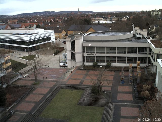 Foto der Webcam: Verwaltungsgebäude, Innenhof mit Audimax, Hörsaal-Gebäude 1