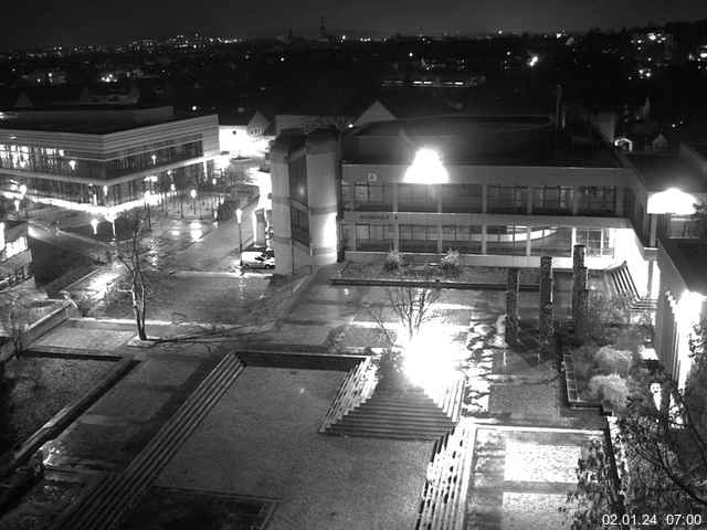 Foto der Webcam: Verwaltungsgebäude, Innenhof mit Audimax, Hörsaal-Gebäude 1