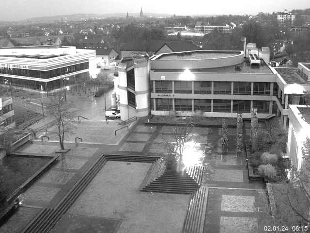 Foto der Webcam: Verwaltungsgebäude, Innenhof mit Audimax, Hörsaal-Gebäude 1