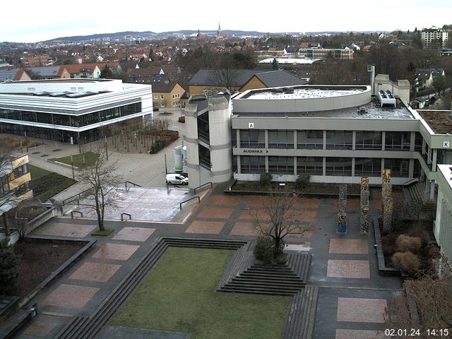 Foto der Webcam: Verwaltungsgebäude, Innenhof mit Audimax, Hörsaal-Gebäude 1