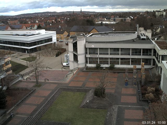 Foto der Webcam: Verwaltungsgebäude, Innenhof mit Audimax, Hörsaal-Gebäude 1