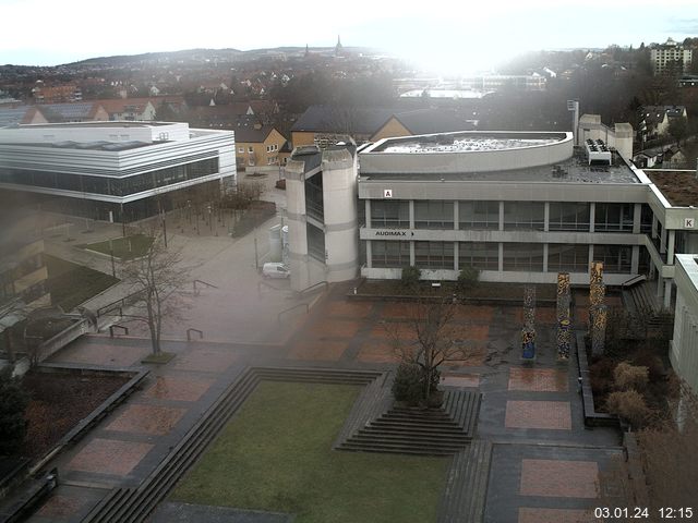 Foto der Webcam: Verwaltungsgebäude, Innenhof mit Audimax, Hörsaal-Gebäude 1