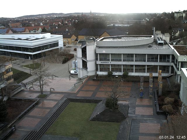 Foto der Webcam: Verwaltungsgebäude, Innenhof mit Audimax, Hörsaal-Gebäude 1