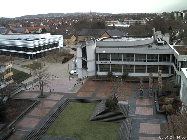 Foto der Webcam: Verwaltungsgebäude, Innenhof mit Audimax, Hörsaal-Gebäude 1