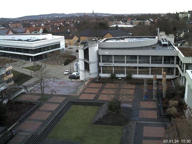 Foto der Webcam: Verwaltungsgebäude, Innenhof mit Audimax, Hörsaal-Gebäude 1