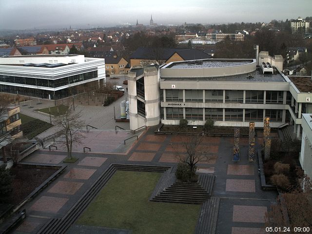 Foto der Webcam: Verwaltungsgebäude, Innenhof mit Audimax, Hörsaal-Gebäude 1