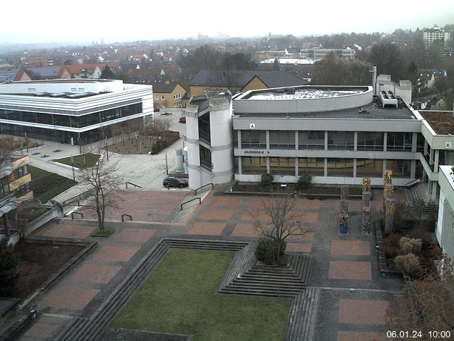 Foto der Webcam: Verwaltungsgebäude, Innenhof mit Audimax, Hörsaal-Gebäude 1