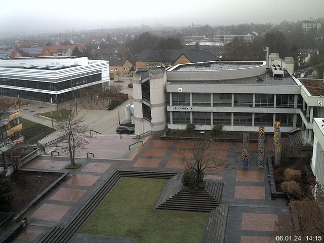 Foto der Webcam: Verwaltungsgebäude, Innenhof mit Audimax, Hörsaal-Gebäude 1