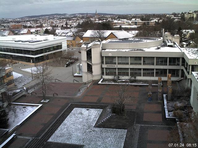 Foto der Webcam: Verwaltungsgebäude, Innenhof mit Audimax, Hörsaal-Gebäude 1