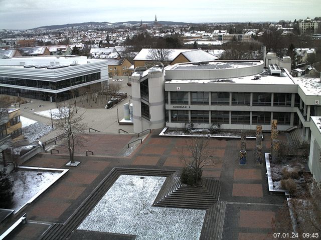 Foto der Webcam: Verwaltungsgebäude, Innenhof mit Audimax, Hörsaal-Gebäude 1