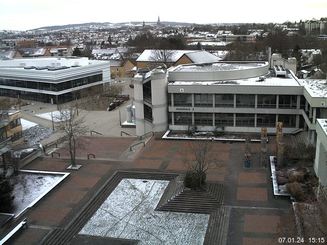 Foto der Webcam: Verwaltungsgebäude, Innenhof mit Audimax, Hörsaal-Gebäude 1