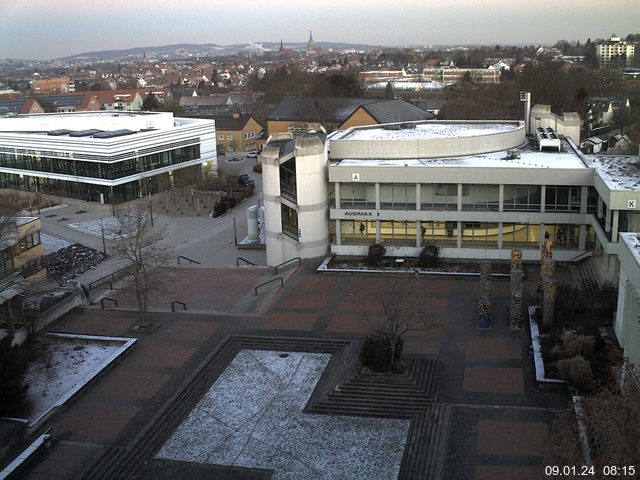 Foto der Webcam: Verwaltungsgebäude, Innenhof mit Audimax, Hörsaal-Gebäude 1