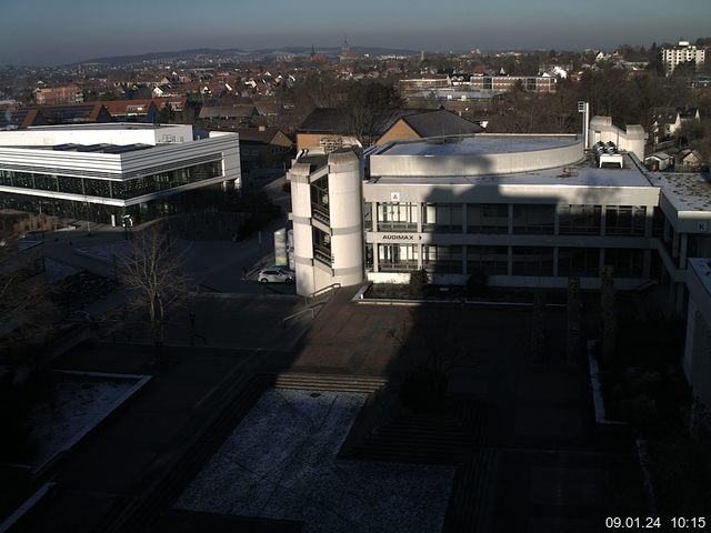 Foto der Webcam: Verwaltungsgebäude, Innenhof mit Audimax, Hörsaal-Gebäude 1