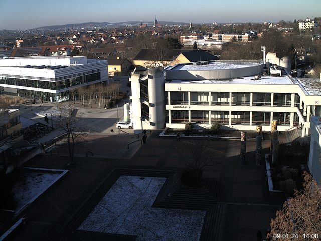 Foto der Webcam: Verwaltungsgebäude, Innenhof mit Audimax, Hörsaal-Gebäude 1