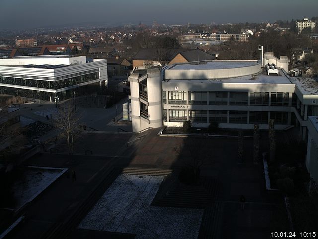 Foto der Webcam: Verwaltungsgebäude, Innenhof mit Audimax, Hörsaal-Gebäude 1