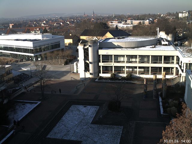 Foto der Webcam: Verwaltungsgebäude, Innenhof mit Audimax, Hörsaal-Gebäude 1