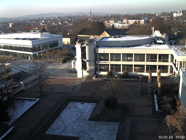 Foto der Webcam: Verwaltungsgebäude, Innenhof mit Audimax, Hörsaal-Gebäude 1