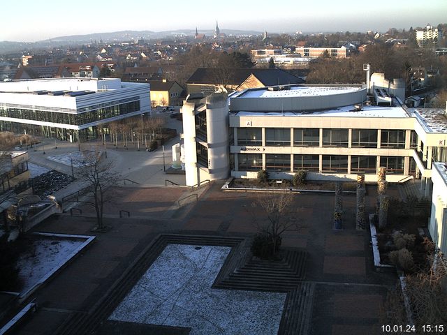 Foto der Webcam: Verwaltungsgebäude, Innenhof mit Audimax, Hörsaal-Gebäude 1