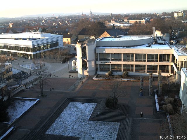 Foto der Webcam: Verwaltungsgebäude, Innenhof mit Audimax, Hörsaal-Gebäude 1