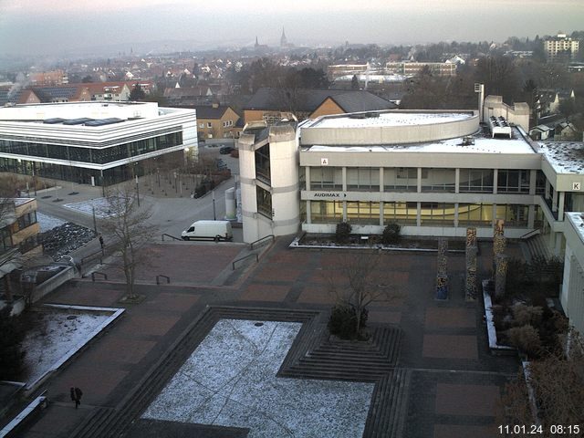 Foto der Webcam: Verwaltungsgebäude, Innenhof mit Audimax, Hörsaal-Gebäude 1