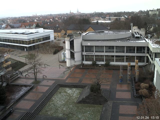 Foto der Webcam: Verwaltungsgebäude, Innenhof mit Audimax, Hörsaal-Gebäude 1