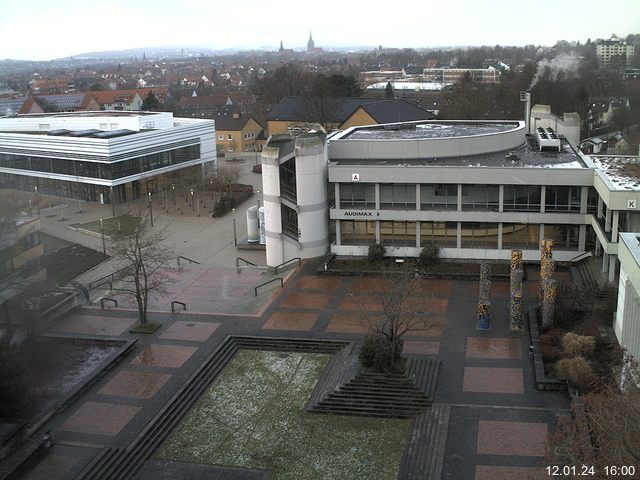 Foto der Webcam: Verwaltungsgebäude, Innenhof mit Audimax, Hörsaal-Gebäude 1