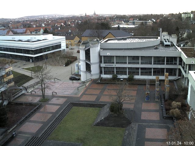 Foto der Webcam: Verwaltungsgebäude, Innenhof mit Audimax, Hörsaal-Gebäude 1