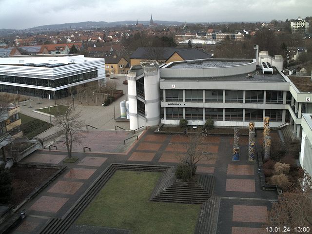 Foto der Webcam: Verwaltungsgebäude, Innenhof mit Audimax, Hörsaal-Gebäude 1