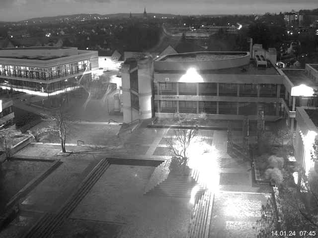 Foto der Webcam: Verwaltungsgebäude, Innenhof mit Audimax, Hörsaal-Gebäude 1