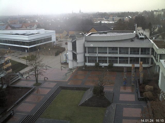 Foto der Webcam: Verwaltungsgebäude, Innenhof mit Audimax, Hörsaal-Gebäude 1