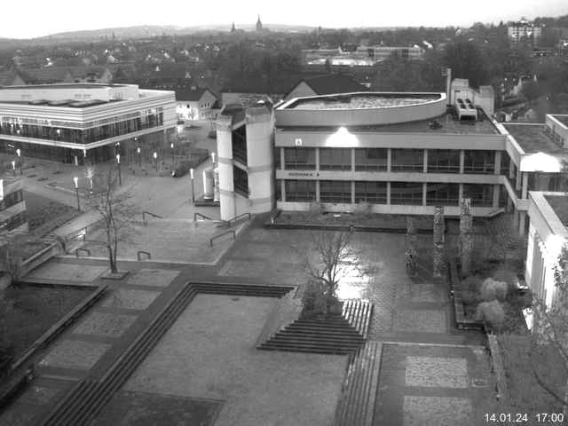 Foto der Webcam: Verwaltungsgebäude, Innenhof mit Audimax, Hörsaal-Gebäude 1