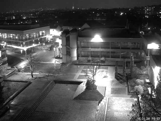 Foto der Webcam: Verwaltungsgebäude, Innenhof mit Audimax, Hörsaal-Gebäude 1