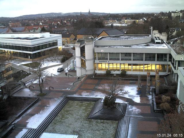 Foto der Webcam: Verwaltungsgebäude, Innenhof mit Audimax, Hörsaal-Gebäude 1