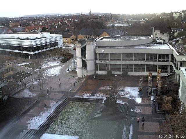 Foto der Webcam: Verwaltungsgebäude, Innenhof mit Audimax, Hörsaal-Gebäude 1