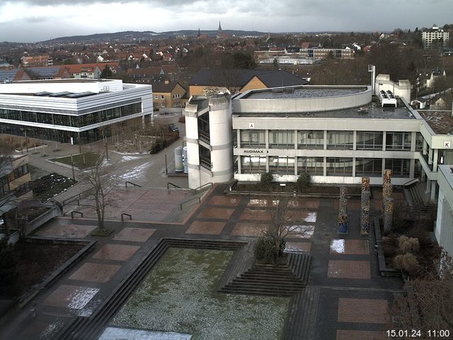 Foto der Webcam: Verwaltungsgebäude, Innenhof mit Audimax, Hörsaal-Gebäude 1