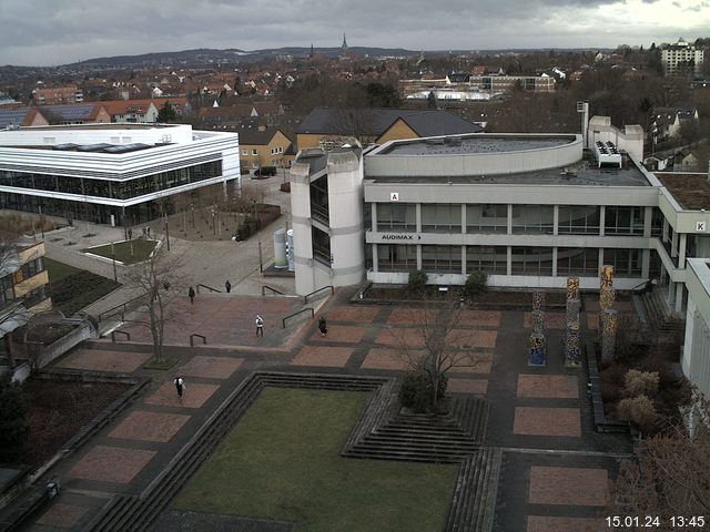 Foto der Webcam: Verwaltungsgebäude, Innenhof mit Audimax, Hörsaal-Gebäude 1