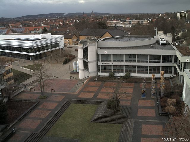 Foto der Webcam: Verwaltungsgebäude, Innenhof mit Audimax, Hörsaal-Gebäude 1