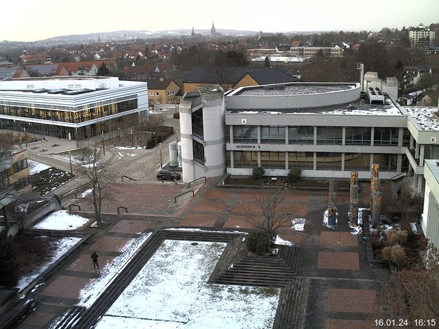 Foto der Webcam: Verwaltungsgebäude, Innenhof mit Audimax, Hörsaal-Gebäude 1