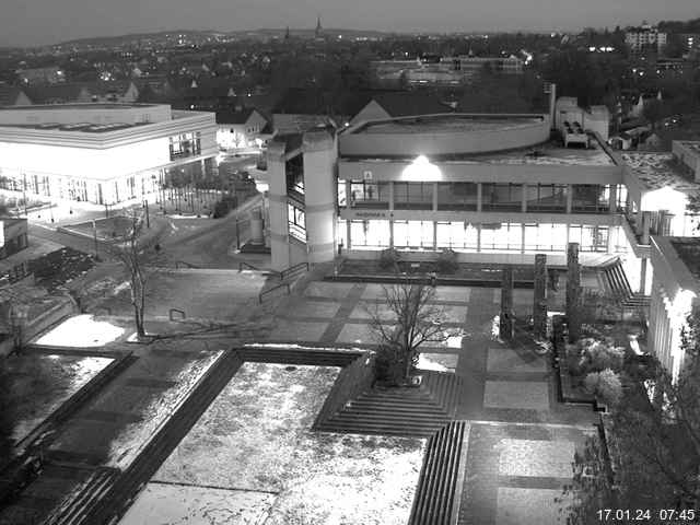 Foto der Webcam: Verwaltungsgebäude, Innenhof mit Audimax, Hörsaal-Gebäude 1