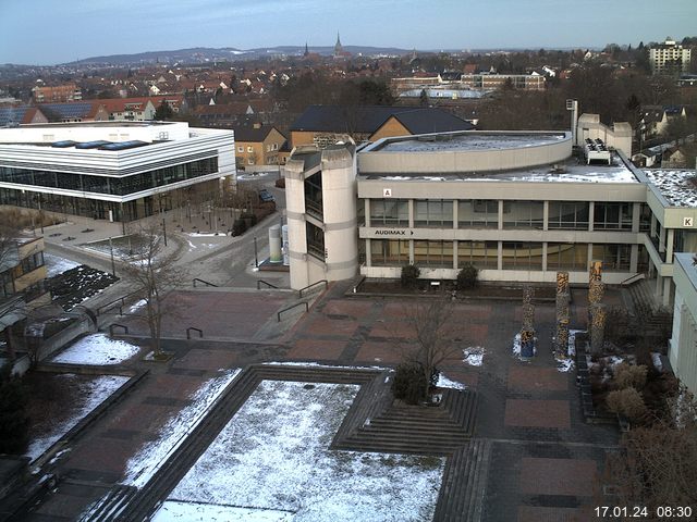 Foto der Webcam: Verwaltungsgebäude, Innenhof mit Audimax, Hörsaal-Gebäude 1