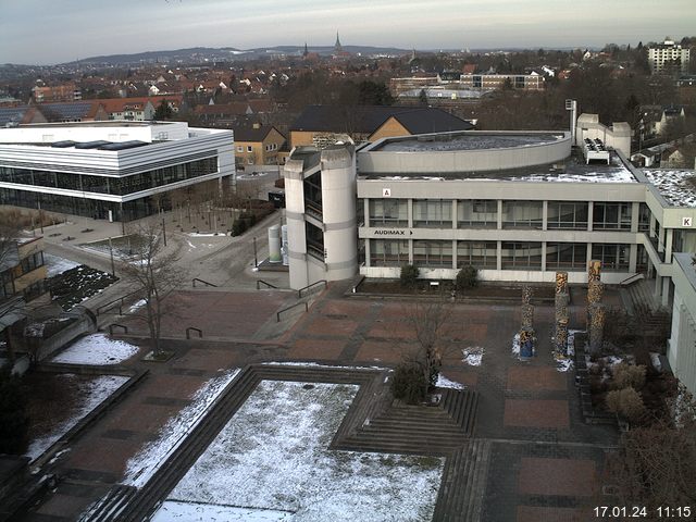 Foto der Webcam: Verwaltungsgebäude, Innenhof mit Audimax, Hörsaal-Gebäude 1