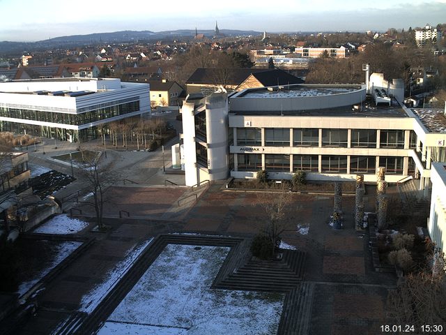 Foto der Webcam: Verwaltungsgebäude, Innenhof mit Audimax, Hörsaal-Gebäude 1