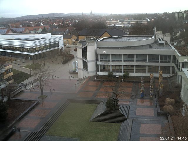 Foto der Webcam: Verwaltungsgebäude, Innenhof mit Audimax, Hörsaal-Gebäude 1