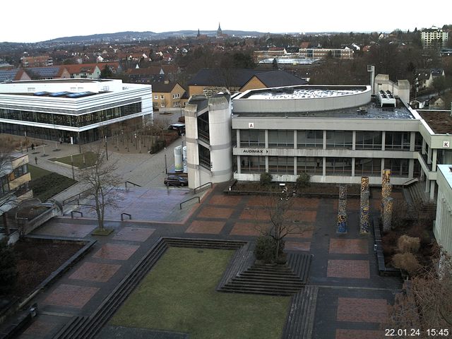 Foto der Webcam: Verwaltungsgebäude, Innenhof mit Audimax, Hörsaal-Gebäude 1