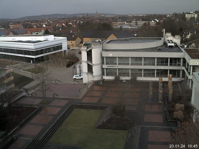 Foto der Webcam: Verwaltungsgebäude, Innenhof mit Audimax, Hörsaal-Gebäude 1