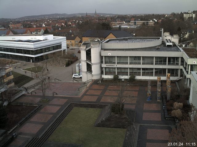 Foto der Webcam: Verwaltungsgebäude, Innenhof mit Audimax, Hörsaal-Gebäude 1