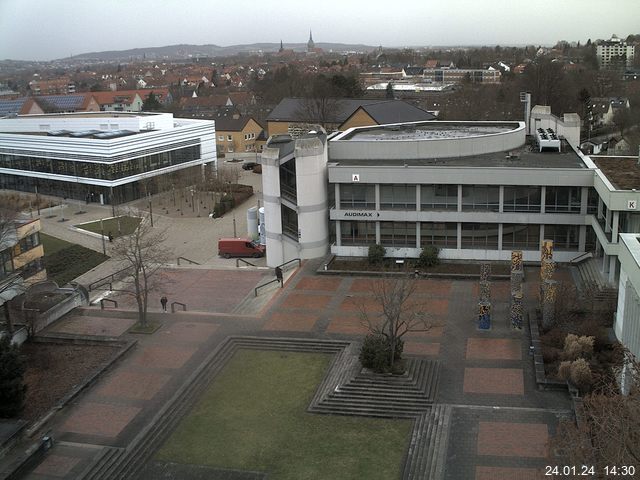 Foto der Webcam: Verwaltungsgebäude, Innenhof mit Audimax, Hörsaal-Gebäude 1