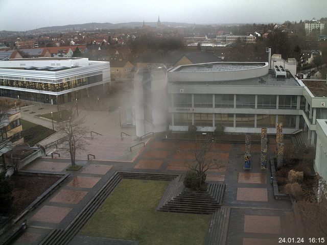 Foto der Webcam: Verwaltungsgebäude, Innenhof mit Audimax, Hörsaal-Gebäude 1