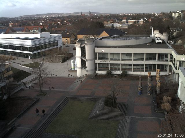 Foto der Webcam: Verwaltungsgebäude, Innenhof mit Audimax, Hörsaal-Gebäude 1